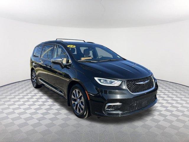 used 2022 Chrysler Pacifica Hybrid car, priced at $35,790