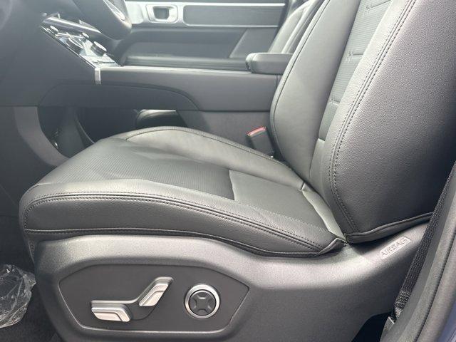 new 2025 Hyundai SANTA FE HEV car, priced at $46,085
