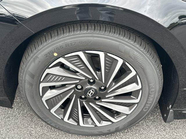 new 2025 Hyundai Sonata Hybrid car, priced at $32,593