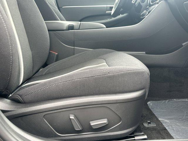 new 2025 Hyundai Sonata Hybrid car, priced at $32,593