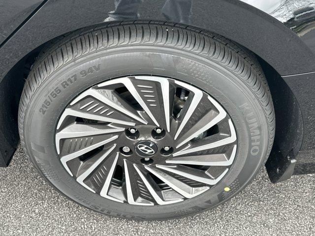 new 2025 Hyundai Sonata Hybrid car, priced at $32,593