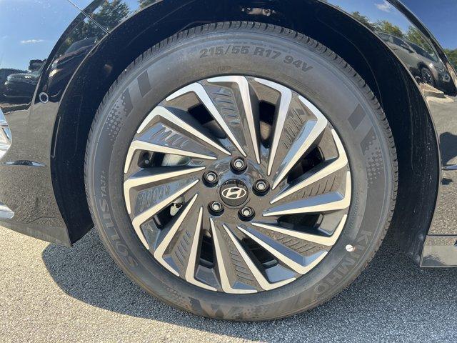 new 2025 Hyundai Sonata Hybrid car, priced at $37,011