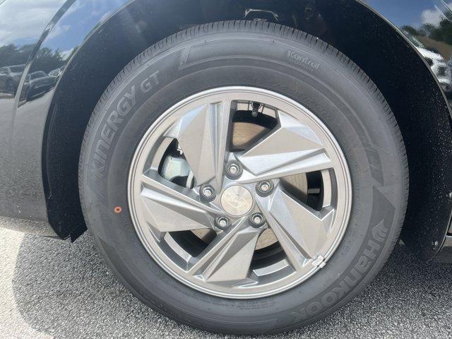 new 2025 Hyundai Elantra car, priced at $23,198