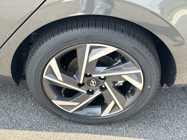 new 2025 Hyundai ELANTRA HEV car, priced at $28,566