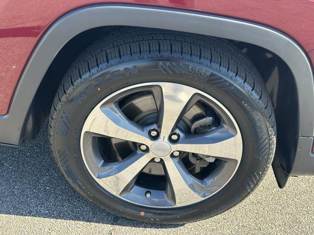 used 2019 Jeep Cherokee car, priced at $13,990