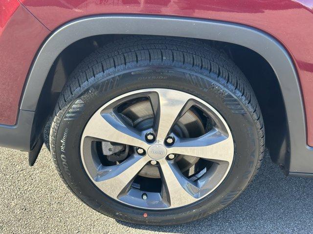 used 2019 Jeep Cherokee car, priced at $13,990