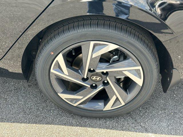 new 2025 Hyundai Elantra car, priced at $24,467