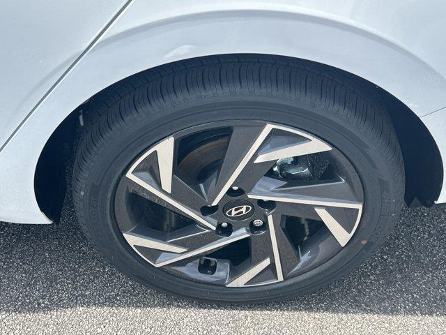 new 2025 Hyundai Elantra car, priced at $27,386