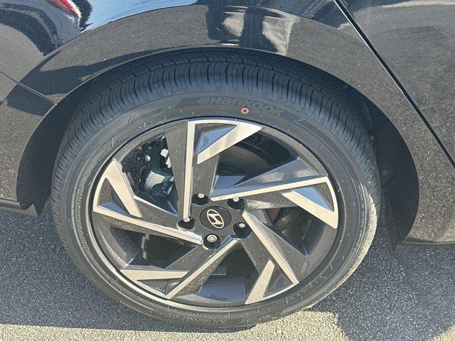 new 2025 Hyundai Elantra car, priced at $26,898