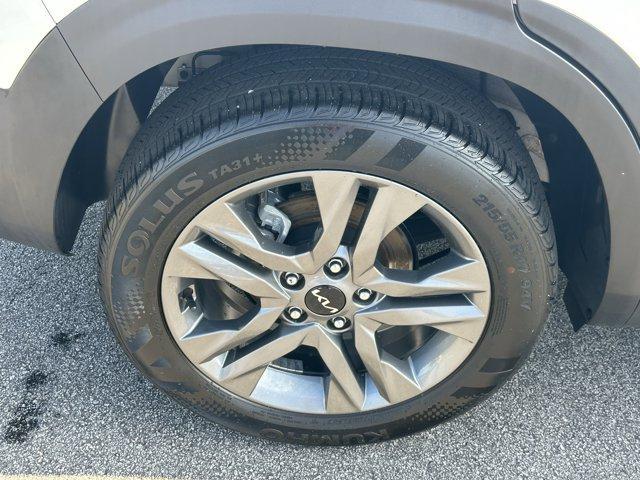 used 2023 Kia Seltos car, priced at $20,290