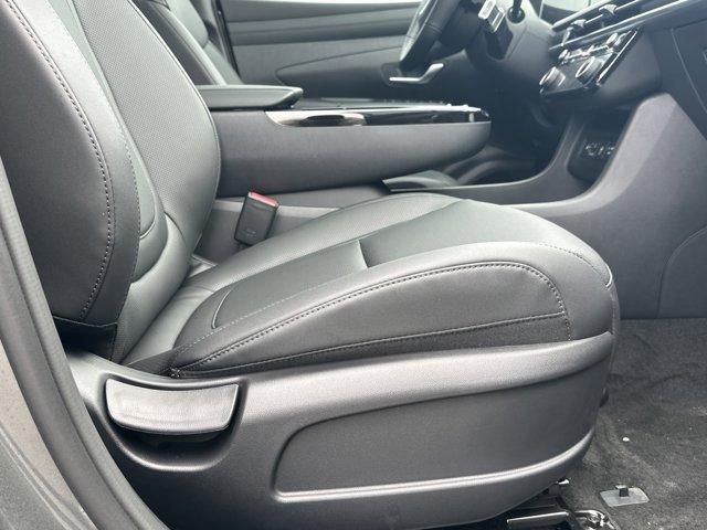 new 2025 Hyundai TUCSON Hybrid car, priced at $38,315