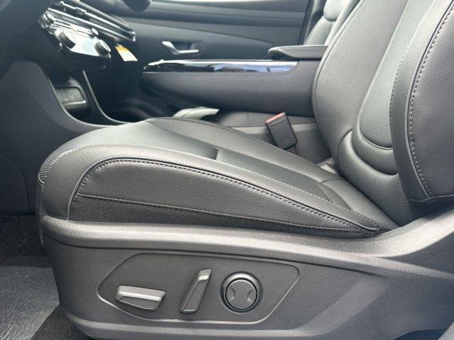 new 2025 Hyundai TUCSON Hybrid car, priced at $43,080
