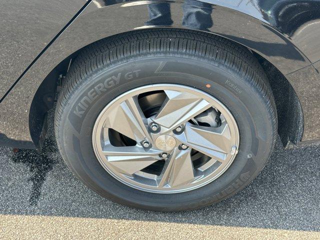 new 2025 Hyundai Elantra car, priced at $24,040