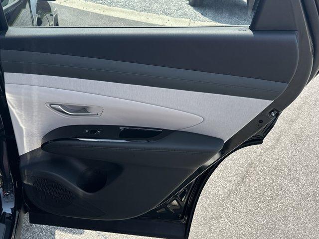 new 2025 Hyundai TUCSON Hybrid car, priced at $42,592