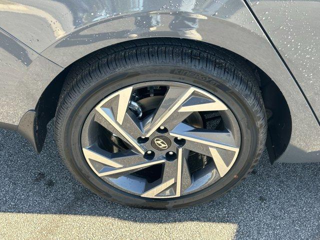 new 2025 Hyundai Elantra car, priced at $24,467