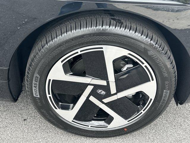 new 2026 Hyundai IONIQ 9 car, priced at $77,040