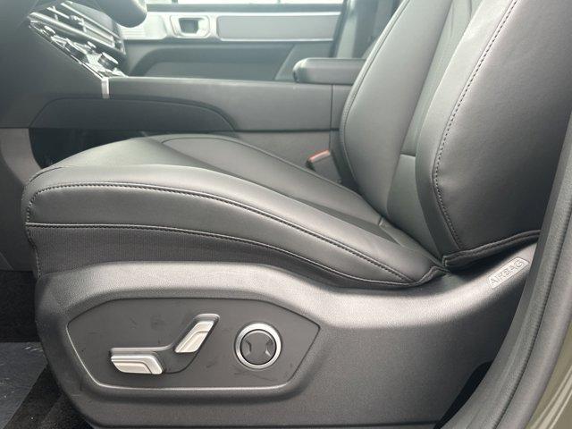 new 2025 Hyundai Santa Fe car, priced at $37,977