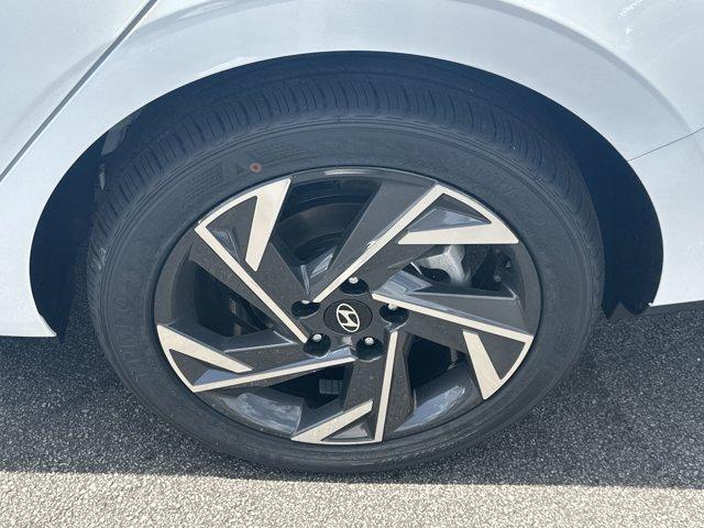 new 2025 Hyundai Elantra car, priced at $24,719
