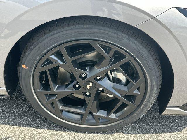 new 2025 Hyundai Elantra car, priced at $30,005