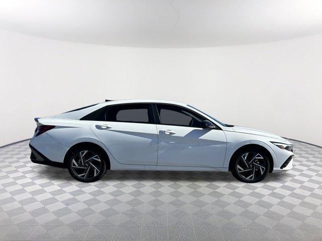 new 2025 Hyundai Elantra car, priced at $24,981