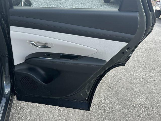 new 2025 Hyundai TUCSON Hybrid car, priced at $42,506