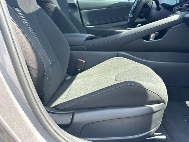 new 2025 Hyundai Elantra car