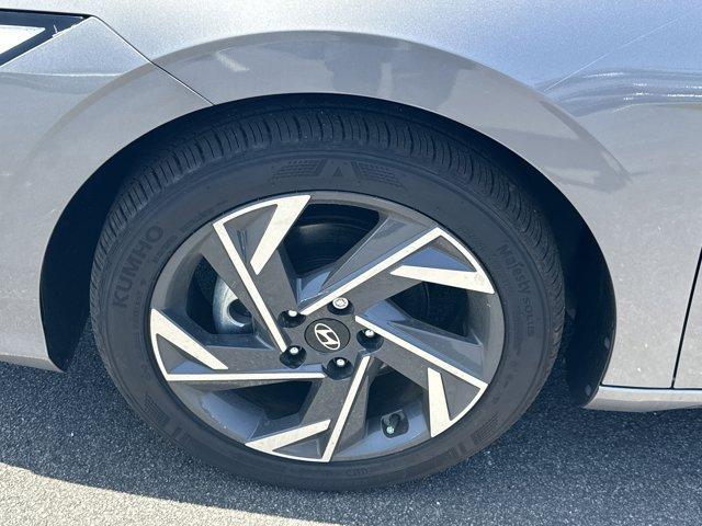 new 2025 Hyundai Elantra car