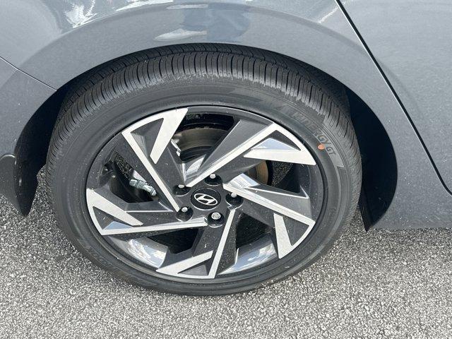 new 2025 Hyundai Elantra car, priced at $27,869