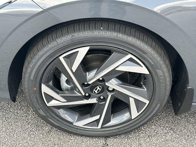 new 2025 Hyundai Elantra car, priced at $27,869
