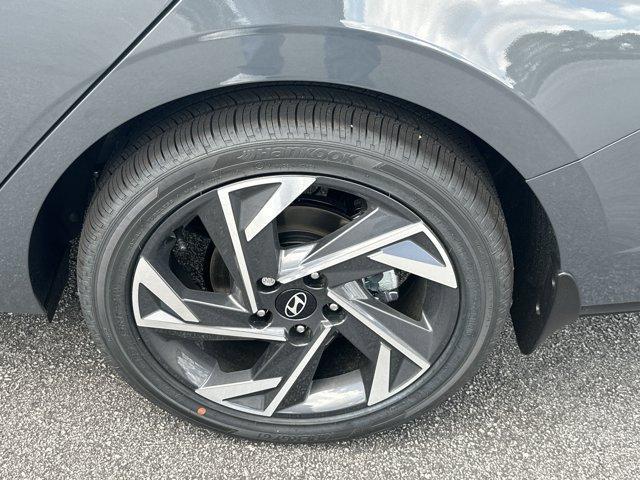 new 2025 Hyundai Elantra car, priced at $27,869