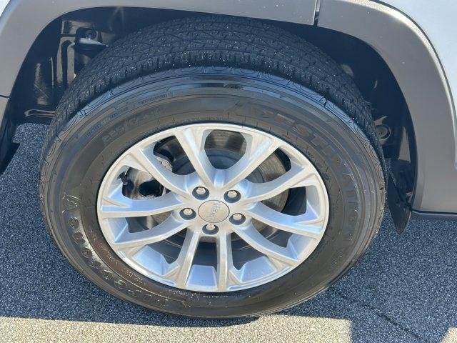 used 2022 Jeep Cherokee car, priced at $24,590