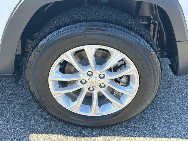 used 2022 Jeep Cherokee car, priced at $24,590