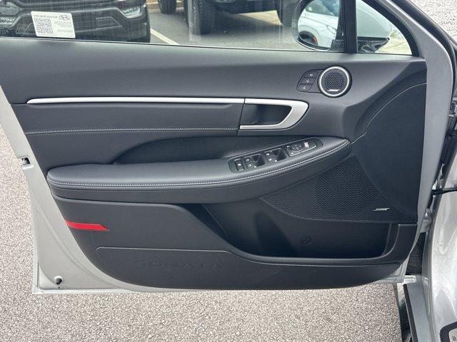 new 2025 Hyundai Sonata Hybrid car, priced at $38,915