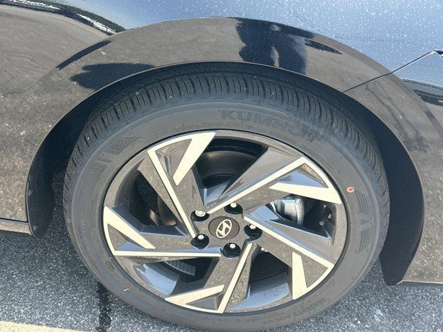 new 2025 Hyundai Elantra car, priced at $24,376