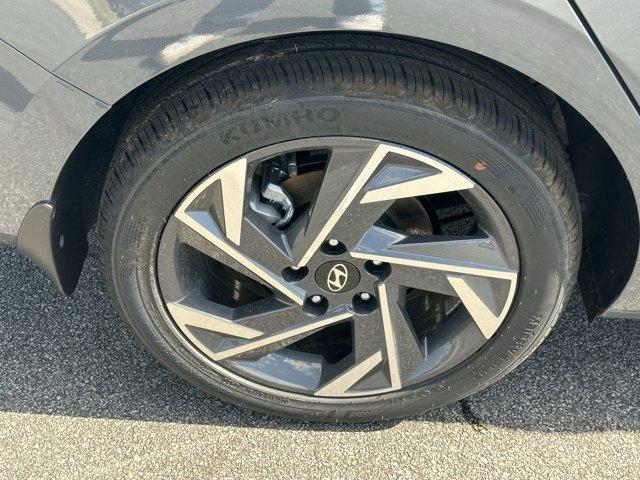 new 2025 Hyundai Elantra car, priced at $24,467