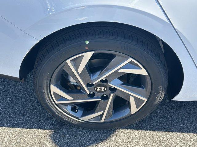new 2025 Hyundai Elantra car, priced at $25,005