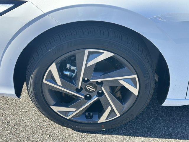new 2025 Hyundai Elantra car, priced at $25,005