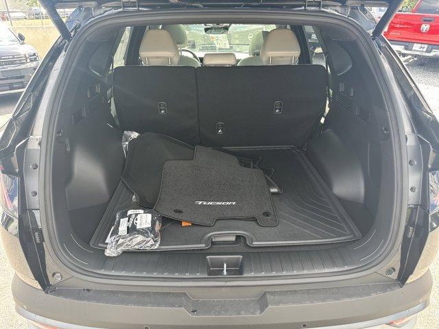 new 2025 Hyundai TUCSON Hybrid car, priced at $42,506