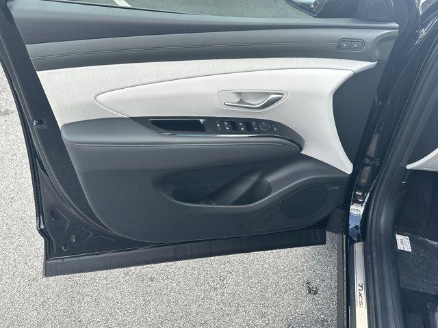 new 2025 Hyundai TUCSON Hybrid car, priced at $42,506
