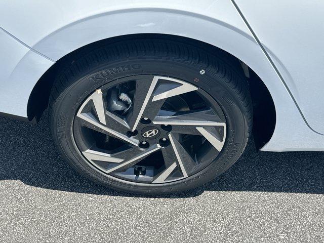 new 2025 Hyundai Elantra car, priced at $24,879