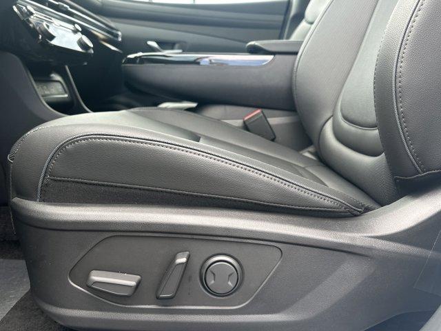 new 2025 Hyundai TUCSON Hybrid car, priced at $43,080