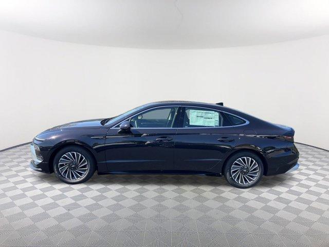 new 2025 Hyundai Sonata Hybrid car, priced at $30,875