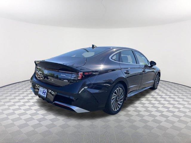 new 2025 Hyundai Sonata Hybrid car, priced at $30,875