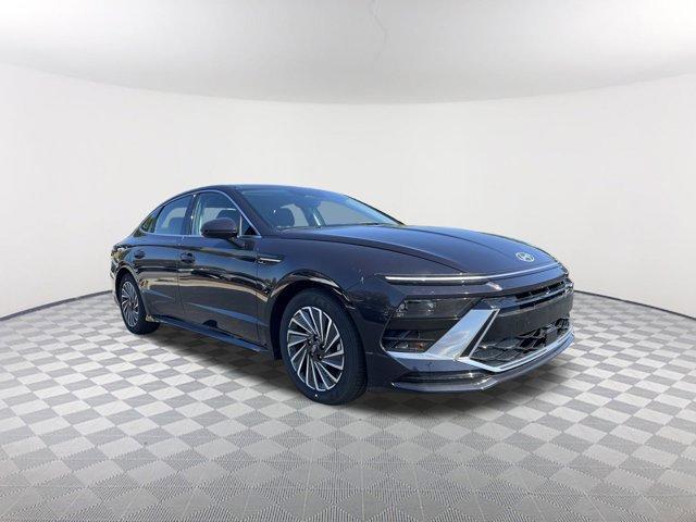new 2025 Hyundai Sonata Hybrid car, priced at $30,875