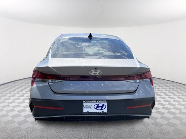 new 2024 Hyundai Elantra car, priced at $23,658