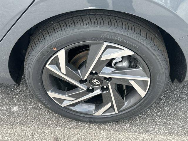 new 2025 Hyundai Elantra car, priced at $24,422