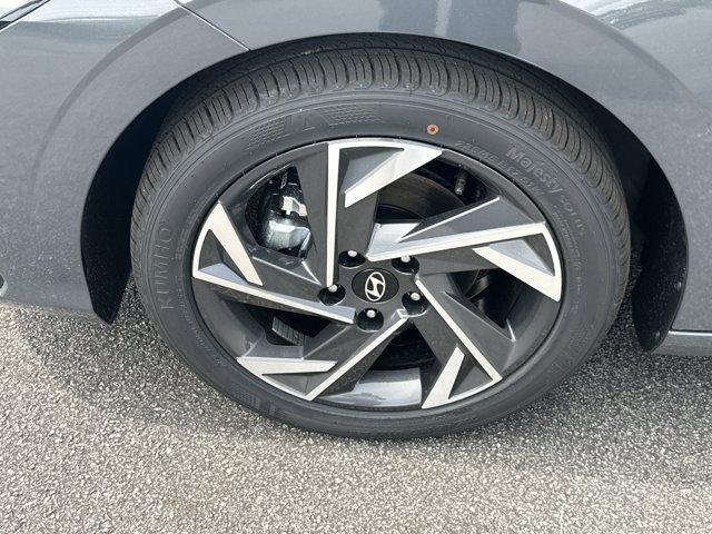 new 2025 Hyundai Elantra car, priced at $24,422