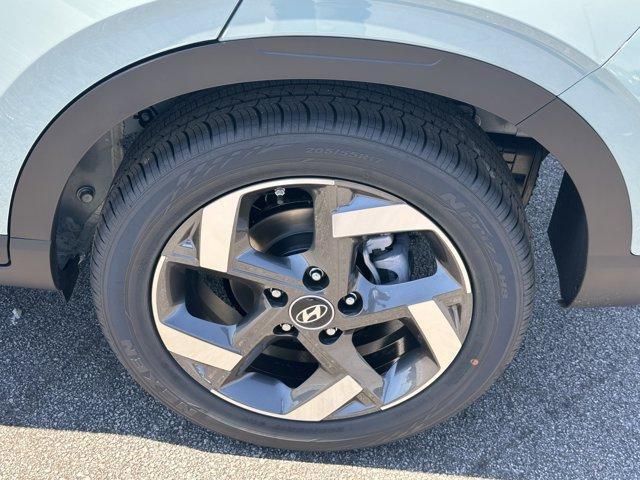new 2025 Hyundai Venue car, priced at $25,565
