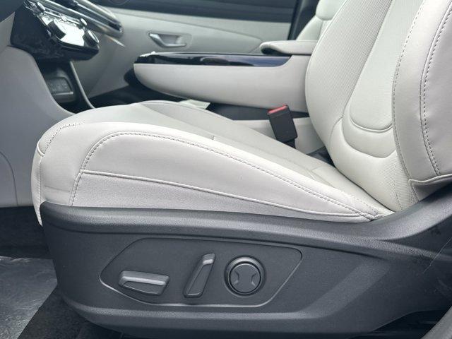 new 2025 Hyundai TUCSON Hybrid car, priced at $37,839