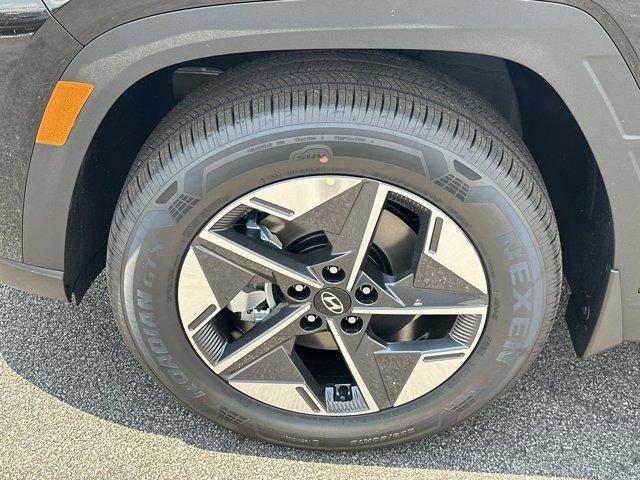 new 2025 Hyundai TUCSON Hybrid car, priced at $37,903